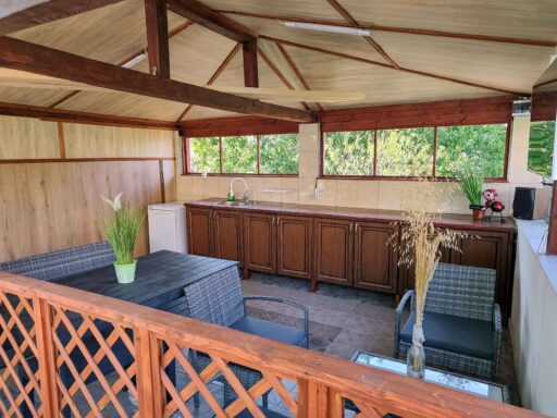 Outdoor Kitchen Pavilion